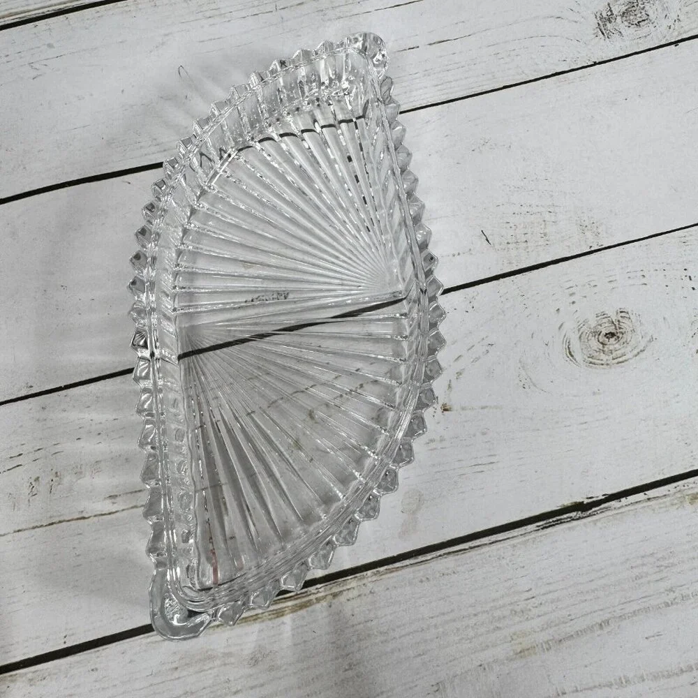 Mikasa Diamond Fire Crystal Glass‎ Covered Trinket Box Leaf Shape WY247/930